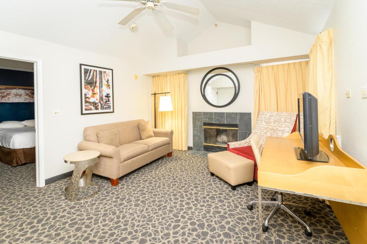 Philadelphia Suites At Airport - An Extended Stay Hotel Exterior foto